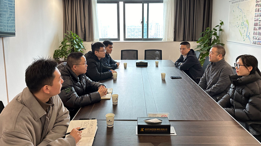 15vip太阳集团官网党委副书记王玉梁与中建三局交流培养的人才进行交流座谈