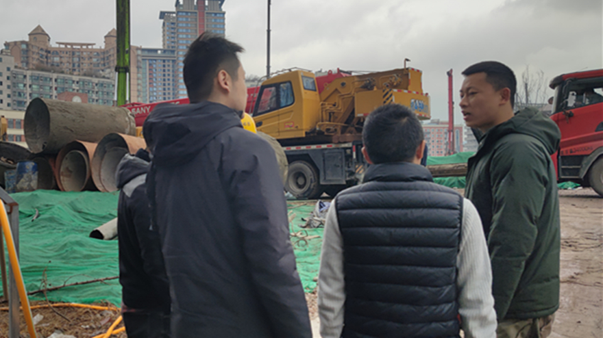 现场了解成都环球贸易广场项目材料需求