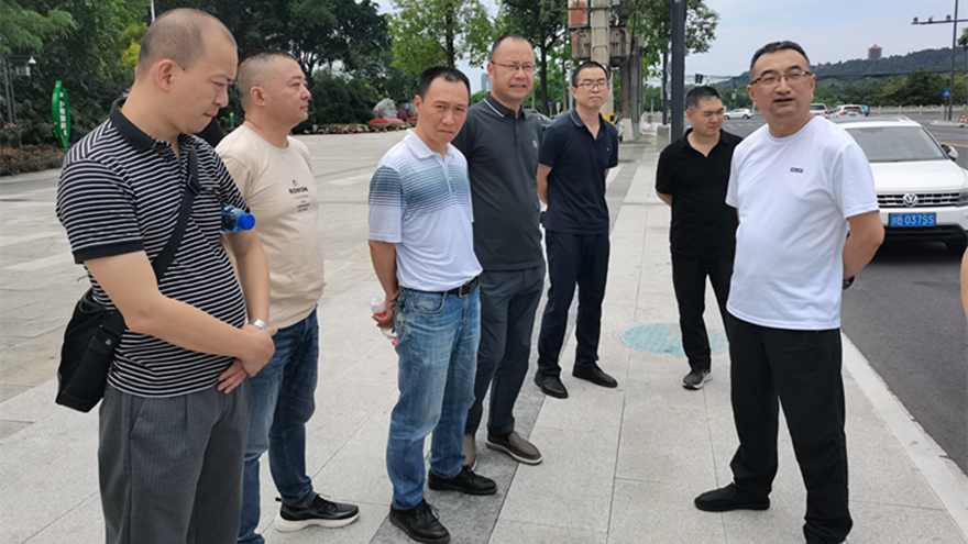 检查组在南山路项目现场开展安全隐患督导检查 检查组在南山路项目现场开展安全隐患督导检查